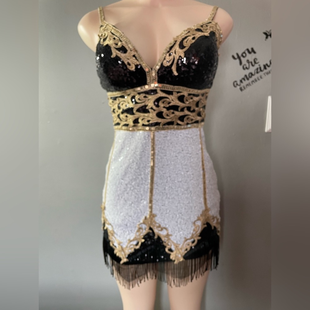 Dress - Picture 4 of 4